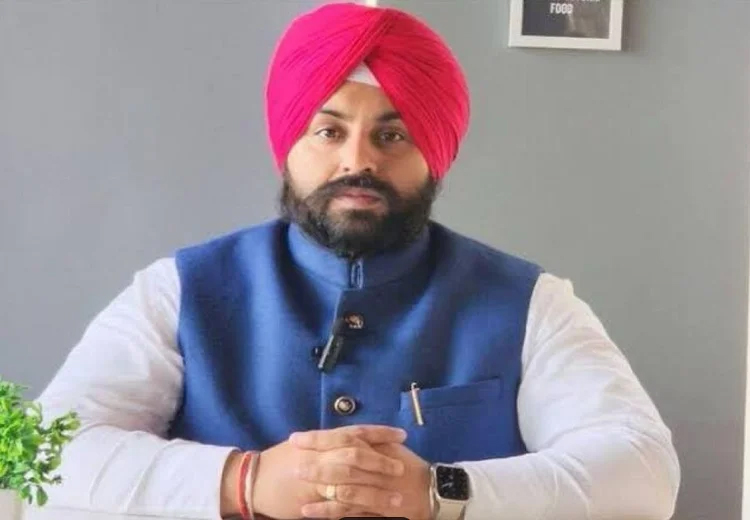 ਵੱਡੀ ਖਬਰ: ਪੰਜਾਬ ਦੇ ਸਕੂਲਾਂ ‘ਚ ਮੁੜ ਵਧੀਆਂ ਛੁੱਟੀਆਂ, ਠੰਢ ਕਰਕੇ 13 ਜਨਵਰੀ ਤੱਕ ਵਧੀਆਂ ਛੁੱਟੀਆ