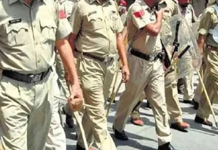 ਗੈਂਗਸਟਰ ‘ਤੇ ਵਾਰ’ ਦੇ 24ਵੇਂ ਦਿਨ ਪੰਜਾਬ ਪੁਲਿਸ ਨੇ 888 ਥਾਵਾਂ ‘ਤੇ ਕੀਤੀ ਛਾਪੇਮਾਰੀ