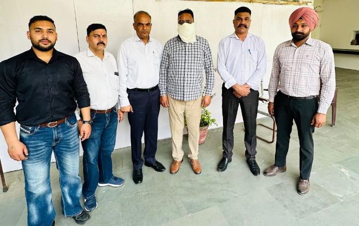 ਵਿਜੀਲੈਂਸ ਬਿਊਰੋ ਨੇ ਏਐਸਆਈ ਨੂੰ 8,000 ਰੁਪਏ ਦੀ ਰਿਸ਼ਵਤ ਲੈਂਦੇ ਰੰਗੇ ਹੱਥੀਂ ਕੀਤਾ ਗ੍ਰਿਫ਼ਤਾਰ