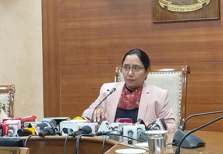 ਨਵੇਂ ਸਾਲ ‘ਚ ਬਜ਼ੁਰਗਾਂ ਦੀਆਂ ਸਾਰੀਆਂ ਸਮੱਸਿਆਵਾਂ ਹੋਣਗੀਆਂ ਹੱਲ, ਲਗਾਏ ਜਾਣਗੇ ਸਿਹਤ ਜਾਂਚ ਕੈਂਪ