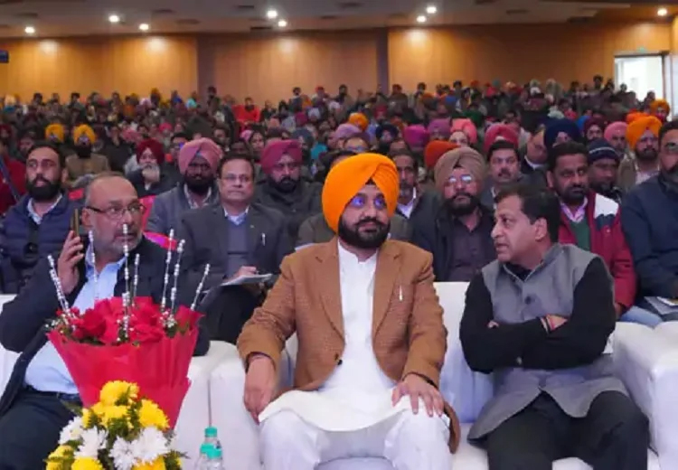 ਨਸ਼ਿਆਂ ਵਿਰੁੱਧ ਜੰਗ ਮੁਹਿੰਮ ਦਾ ਦੂਜਾ ਪੜਾਅ ਸ਼ੁਰੂ, ਘਰ-ਘਰ ਜਾ ਕੇ ਇਕੱਠਾ ਕਰਨਗੇ ਡਾਟਾ