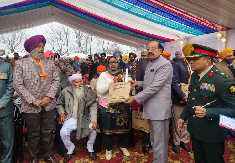 ਵੈਟਰਨਜ਼ ਡੇ ‘ਤੇ ਪੱਛਮੀ ਕਮਾਂਡ ਵੱਲੋਂ ਮੈਗਾ ਰੈਲੀ ਰਾਹੀਂ ਸਾਬਕਾ ਸੈਨਿਕਾਂ ਨੂੰ ਸ਼ਰਧਾਂਜਲੀ ਭੇਂਟ