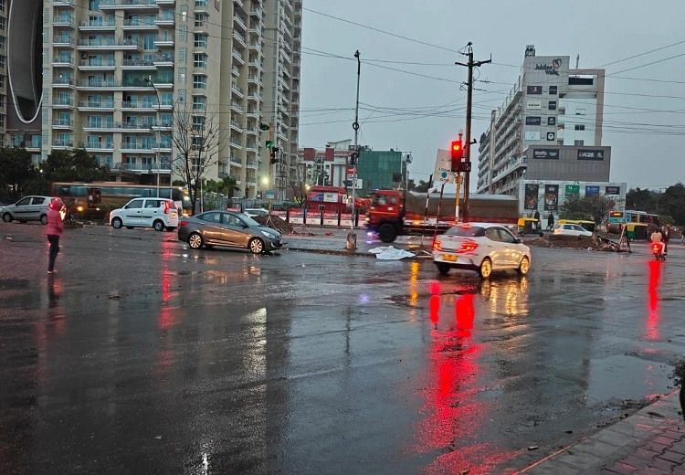 ਪੰਜਾਬ ‘ਚ ਮੀਂਹ ਅਤੇ ਗੜੇਮਾਰੀ ਕਾਰਨ ਬਦਲਿਆ ਮੌਸਮ