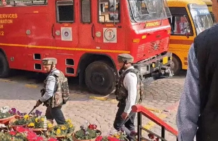 ਪੰਜਾਬ ਸਕੱਤਰੇਤ ਤੇ ਸਕੂਲਾਂ ਨੂੰ ਇਕ ਵਾਰ ਫਿਰ ਬੰ.ਬ ਨਾਲ ਉਡਾਉਣ ਦੀ ਮਿਲੀ ਧਮਕੀ, ਮੌਕੇ ‘ਤੇ ਪੁੱਜੀ ਪੁਲਿਸ