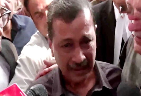 ਸ਼ਰਾਬ ਘੁਟਾਲੇ ਮਾਮਲੇ ‘ਚ ਬਰੀ ਹੋਣ ਮਗਰੋਂ ਭਾਵੁਕ ਹੋਏ ਅਰਵਿੰਦ ਕੇਜਰੀਵਾਲ, ਕਿਹਾ-‘ਸੱਚ ਦੀ ਜਿੱਤ ਹੋਈ’