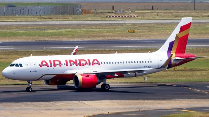 ਜੰਗ ਵਿਚਾਲੇ ਮਹਿੰਗਾ ਹੋਇਆ ਹਵਾਈ ਸਫ਼ਰ, Air India ਨੇ ਟਿਕਟਾਂ ‘ਤੇ ਵਧਾਇਆ ਫਿਊਲ ਸਰਚਾਰਜ