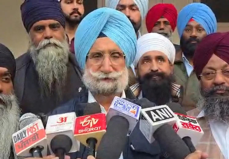 ਗੁਰਦੀਪ ਰੰਧਾਵਾ ਦੀ ਸ਼ਿਕਾਇਤ ਕਰਨ ਜਥੇਦਾਰ ਕੋਲ ਪਹੁੰਚੇ MP ਸੁਖਜਿੰਦਰ ਰੰਧਾਵਾ